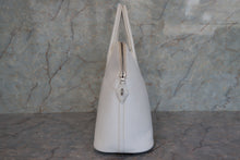 Load image into Gallery viewer, HERMES BOLIDE 35 Fjord leather White □E Engraving Shoulder bag 700100050
