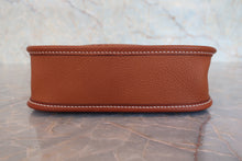将图片加载到图库查看器，HERMES  EVELYNE TPM Clemence leather Gold W刻印 Shoulder bag 800080183
