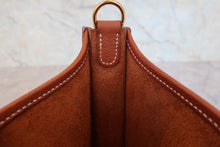 将图片加载到图库查看器，HERMES  EVELYNE TPM Clemence leather Gold W刻印 Shoulder bag 800080183
