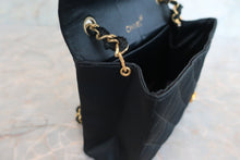Load image into Gallery viewer, CHANEL Matelasse chain shoulder bag Satin Black/Gold hadware Shoulder bag 600050054
