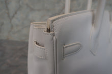 Load image into Gallery viewer, HERMES BIRKIN 30 Epsom leather White □L Engraving Hand bag 700120161
