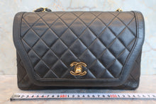 Load image into Gallery viewer, CHANEL Matelasse chain shoulder bag Lambskin Shoulder bag 800040104
