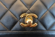 Load image into Gallery viewer, CHANEL Matelasse chain shoulder bag Lambskin Shoulder bag 800040104
