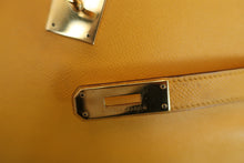 Load image into Gallery viewer, HERMES KELLY 32 Graine Couchevel leather Jaune 〇X Engraving Shoulder bag 500050082
