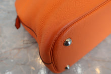 Load image into Gallery viewer, HERMES BOLIDE 35 Clemence leather Orange □G Engraving Shoulder bag 600090038
