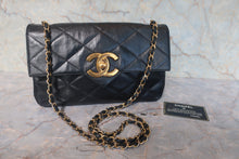 将图片加载到图库查看器，CHANEL/大号经典双C 链条包 羊皮 Black/Gold hadware(黑色/金色金属) 肩背包 800010179
