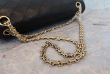 画像をギャラリービューアに読み込む, CHANEL/シャネル マトラッセＷフラップチェーンショルダーバッグ ラムスキン ブラック/ゴールド金具 ショルダーバッグ 700090029
