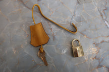 Load image into Gallery viewer, HERMES KELLY 32 Graine Couchevel leather Jaune 〇X Engraving Shoulder bag 500050082
