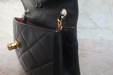 将图片加载到图库查看器，CHANEL/大号经典双C 链条包 羊皮 Black/Gold hadware(黑色/金色金属) 肩背包 800010179

