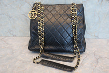 将图片加载到图库查看器，CHANEL/香奈儿 CF 链条 托特包 羊皮 Black/Gold hadware(黒色/金色金属) 托特包 800060077
