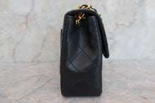 Load image into Gallery viewer, CHANEL Mini Matelasse single flap chain shoulder bag Lambskin Black/Gold hadware Shoulder bag 600050075
