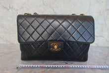 將圖片載入圖庫檢視器 CHANEL/シャネル 中マトラッセシングルフラップチェーンショルダーバッグ ラムスキン ブラック/ゴールド金具 ショルダーバッグ 800010188
