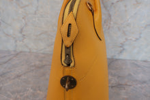 Load image into Gallery viewer, HERMES BOLIDE 35  Graine Couchevel leather Jaune 〇S Engraving Shoulder bag 600070195
