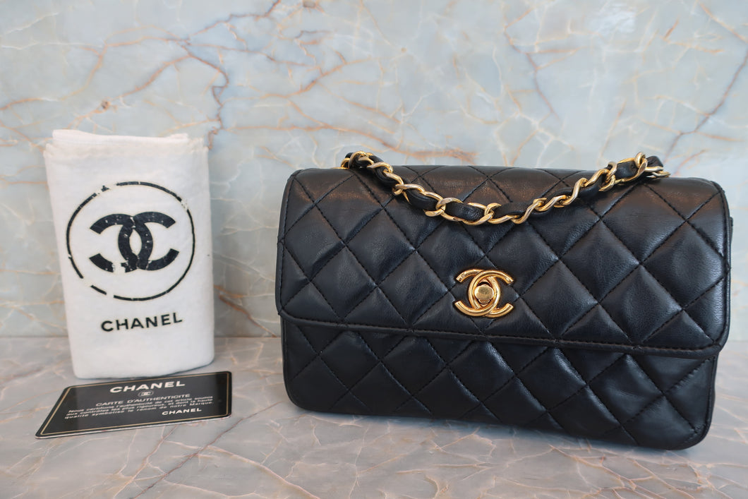 CHANEL/香奈儿 迷你CF 链条包 羊皮 Black/Gold hadware(黑色/金色金属) 肩背包 700070275