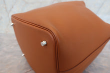 画像をギャラリービューアに読み込む, HERMES／エルメス ピコタンロックＭＭトレサージュ ヴォーエプソン ゴールド/ローズアザレ/オレンジ D刻印 ハンドバッグ 700110088
