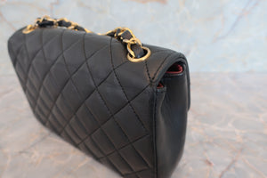 CHANEL/香奈儿 迷你CF 链条包 羊皮 Black/Gold hadware(黑色/金色金属) 肩背包 700070275