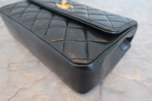 将图片加载到图库查看器，CHANEL/香奈儿 迷你CF 链条包 羊皮 Black/Gold hadware(黑色/金色金属) 肩背包 700070275
