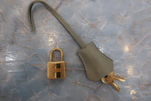 Load image into Gallery viewer, HERMES BIRKIN 25 Swift leather Sauge Hand bag 600090036
