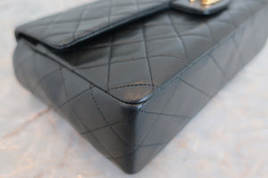 CHANEL Matelasse single flap chain shoulder bag Lambskin Black/Gold hadware Shoulder bag 600060189