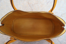 Load image into Gallery viewer, HERMES BOLIDE 35  Graine Couchevel leather Jaune 〇S Engraving Shoulder bag 600070195
