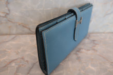Load image into Gallery viewer, HERMES  Bearn Soufflet Epsom leather Blue jean □K Engraving Wallet 700090225
