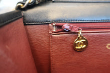 画像をギャラリービューアに読み込む, CHANEL/シャネル マトラッセプッシュロックチェーンショルダーバッグ ラムスキン ブラック/ゴールド金具 ショルダーバッグ 800060055
