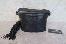 Load image into Gallery viewer, CHANEL Matelasse fringe shoulder bag Lambskin Black/Gold hadware Shoulder bag 700120194
