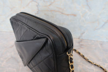 将图片加载到图库查看器，CHANEL/香奈儿 CF 流苏 链条 肩背包 羊皮 Black/Gold hadware(黑色/金色金属) 肩背包 700070252

