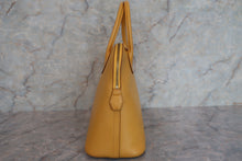 将图片加载到图库查看器，HERMES／BOLIDE 31 Graine Couchevel leather Jaune □F刻印 Shoulder bag 600070188
