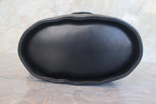 Load image into Gallery viewer, CHANEL Matelasse fringe shoulder bag Lambskin Black/Gold hadware Shoulder bag 700120194
