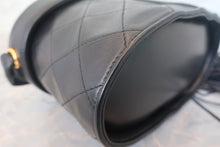 Load image into Gallery viewer, CHANEL Matelasse fringe shoulder bag Lambskin Black/Gold hadware Shoulder bag 700120194
