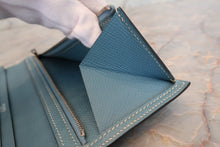 Load image into Gallery viewer, HERMES  Bearn Soufflet Epsom leather Blue jean □K Engraving Wallet 700090225
