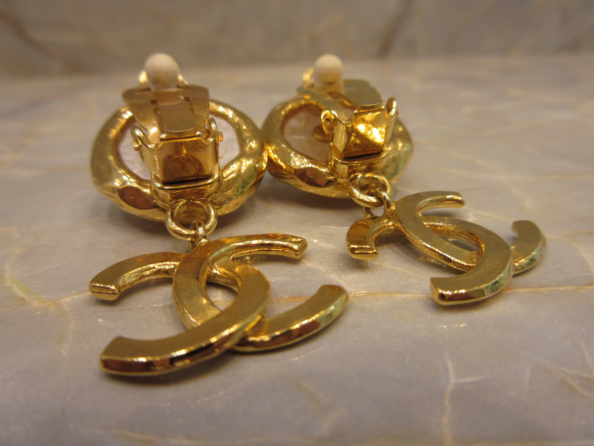 CHANEL CC mark Pearl earring Gold plate Gold Earring 400040140 –  BRANDSHOP-RESHINE