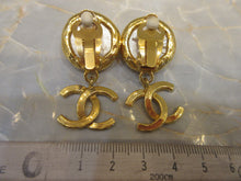 Load image into Gallery viewer, CHANEL CC mark Pearl earring Gold plate Gold Earring 400040140
