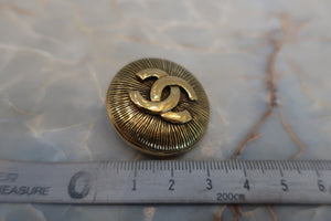 CHANEL CC mark brooch Gold plate Gold Brooch 400050037