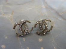 Load image into Gallery viewer, CHANEL CC mark rhinestone earring Gold plate Gold Earring 30003014
