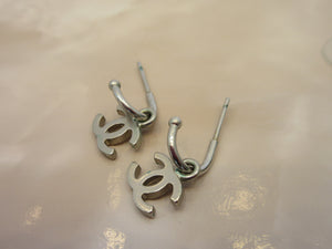  ＣＨＡＮＥＬ CC mark Earring  Silver plate  Silver  Earring 300010012
