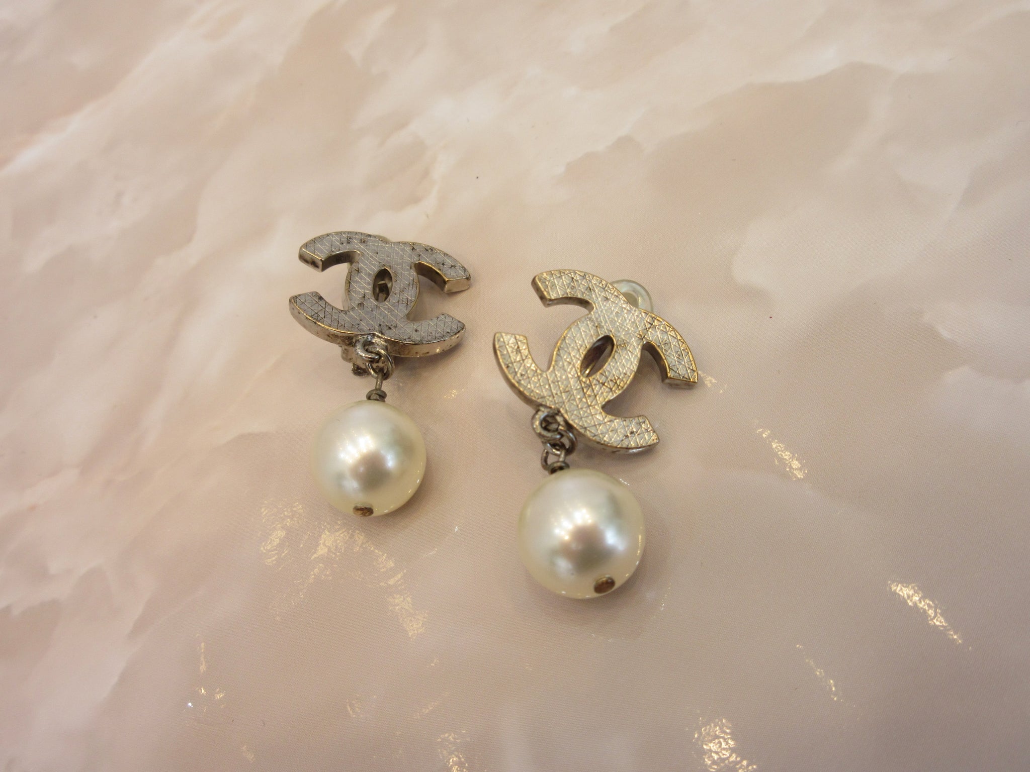 ＣＨＡＮＥＬ CC mark Pearl Earring Silver plated Silver Earring