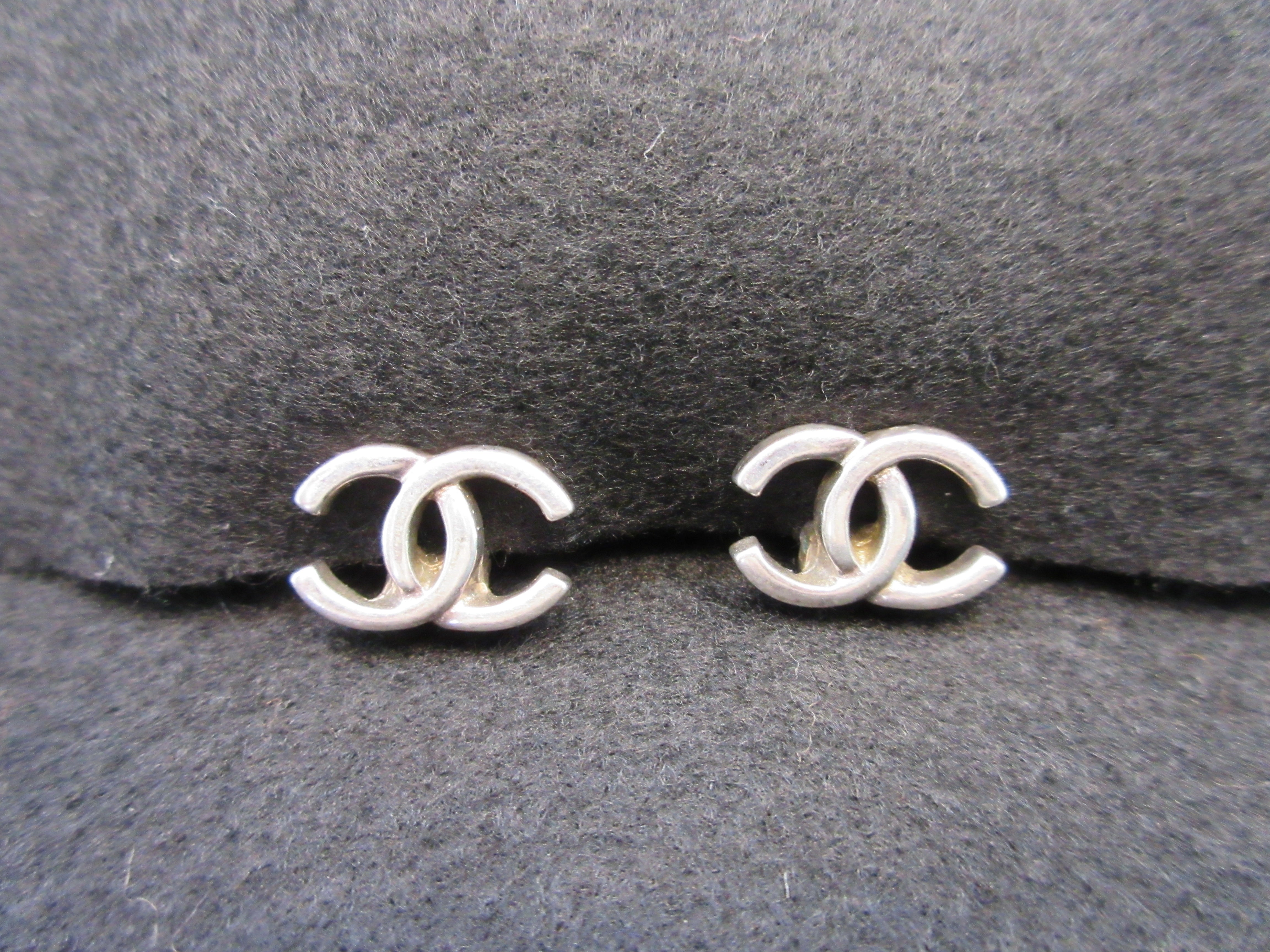 Chanel earrings online price euro